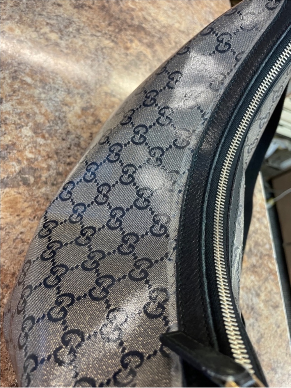 Gucci GG Supreme Monogram Shoulder Bag π Black Trim Canvas Crossbody - Picture 9 of 10